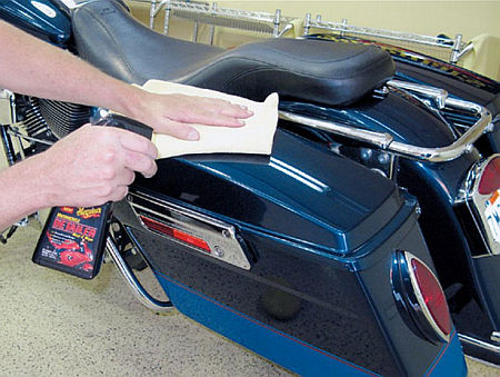 cistic_na_motocykle_Motorcycle_Detailer_2