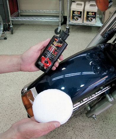 vosk_pre_motocykle_meguiars_Motorcycle_Liquid_Wax_2